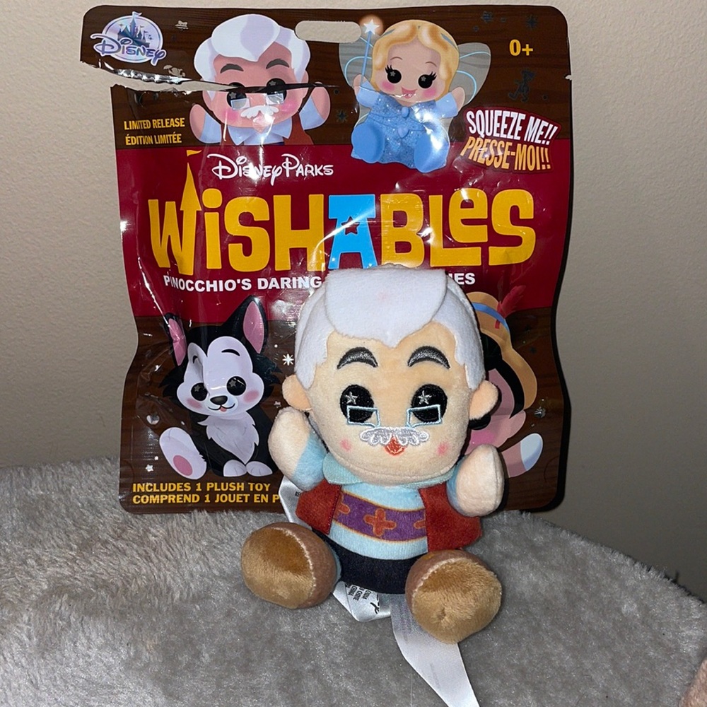 Disbey parks Wishables Geppetto from Pinocchio - Picture 1 of 4